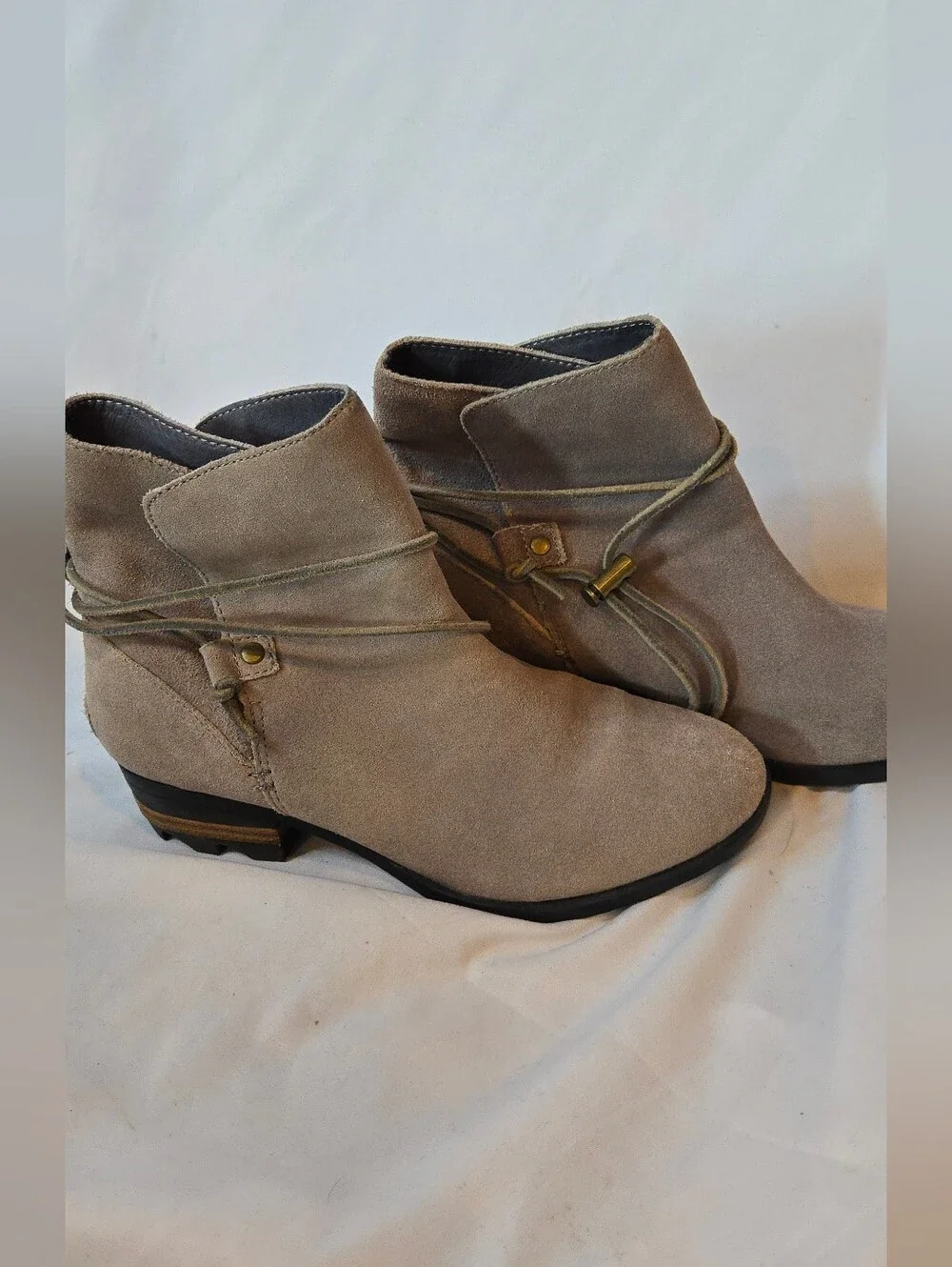 Sorel Farah Women’s 7 Taupe Leather Suede Lace Ankle Boots